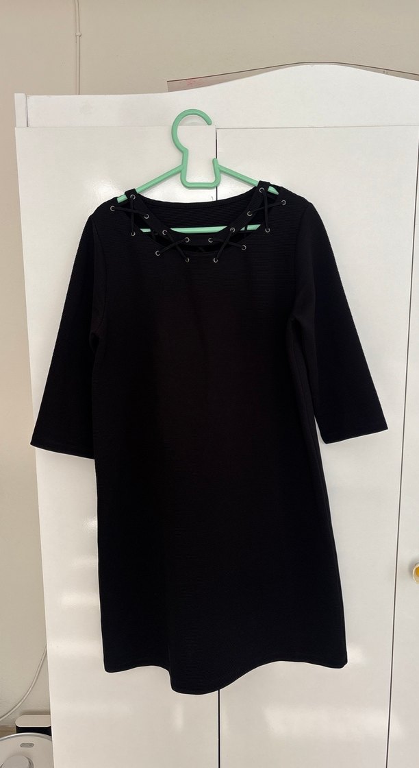 Yaka detaylı elbise - Görsel 2