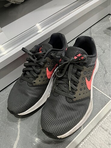Orijinal nike spor ayakkabı
