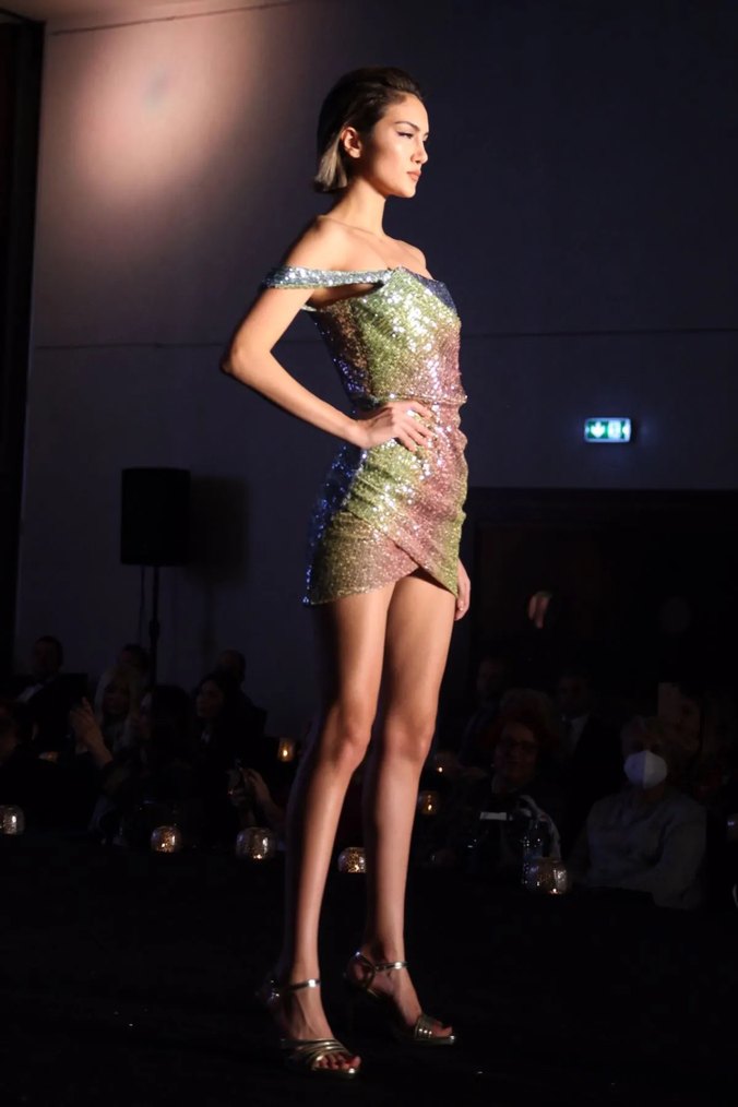 Mini Payetli Renkli Abiye - Görsel 5