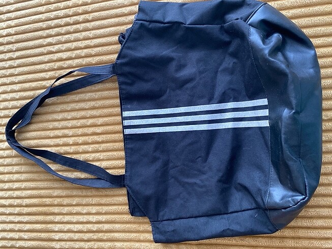 Adidas çanta