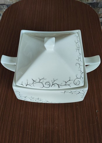 Karaca Beyaz Gri Desenli Kapaklı Servis Tabağı