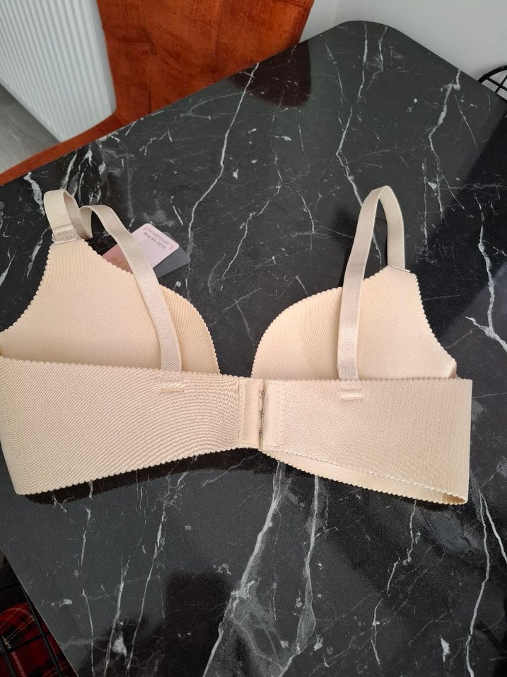 Minimalist Bej Dikişsiz Sütyen - Görsel 3