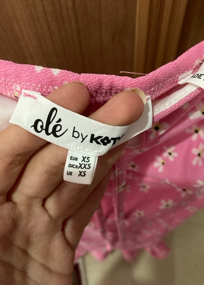 Çiçekli elbise - Görsel 4