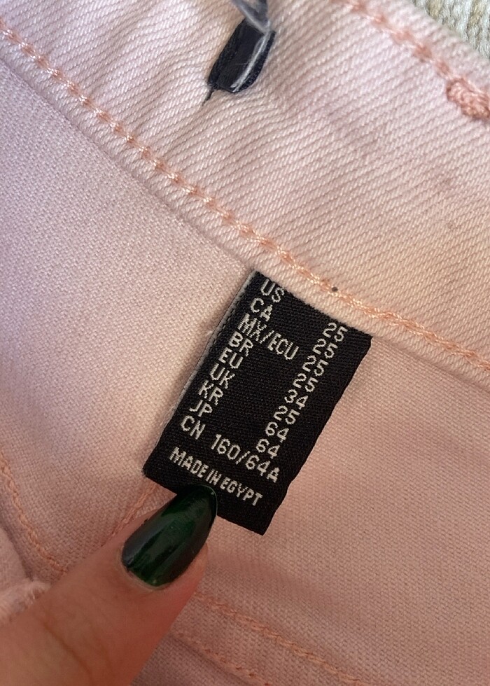 Toz pembe şort - Görsel 3