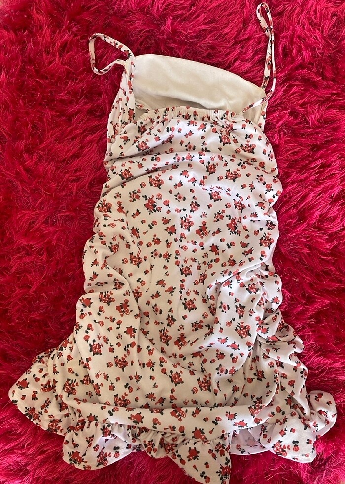 Çiçekli elbise - Görsel 3