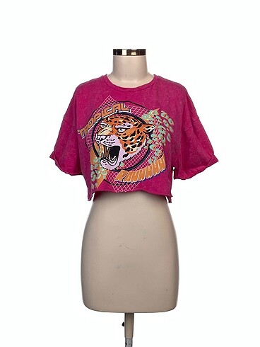Quzu T-shirt %70 İndirimli.