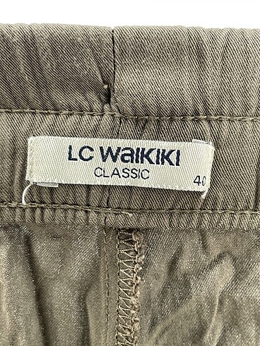 40 Beden haki Renk LC Waikiki Mini Şort %70 İndirimli.