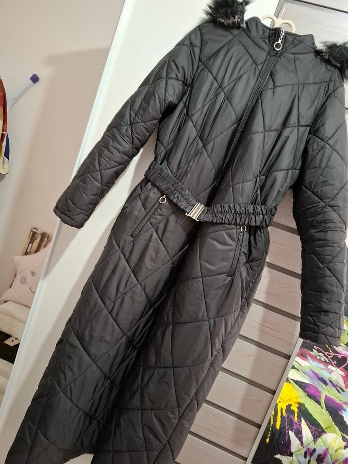 Kemerli Siyah Uzun Kadın Kışlık Mont - Görsel 4