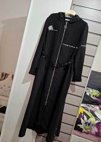 Nakışlı Siyah Kadın Uzun Kemerli Kaban - Görsel 2