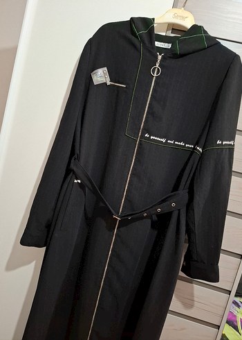 Nakışlı Siyah Kadın Uzun Kemerli Kaban - Görsel 3