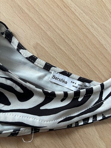xs Beden siyah Renk Bershka şok bluz