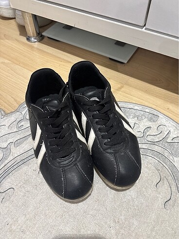 Hummel ayakkabı