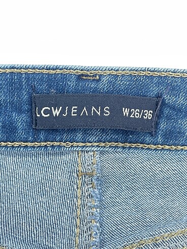 26 Beden lacivert Renk Levis Jean / Kot %70 İndirimli.