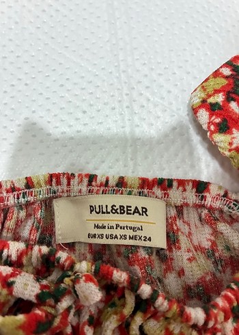 Pull and Bear Çiçek Desenli Mini Volanlı Straplez Bluz