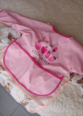 Pembe Baskılı Bebek Önlüğü - Görsel 5