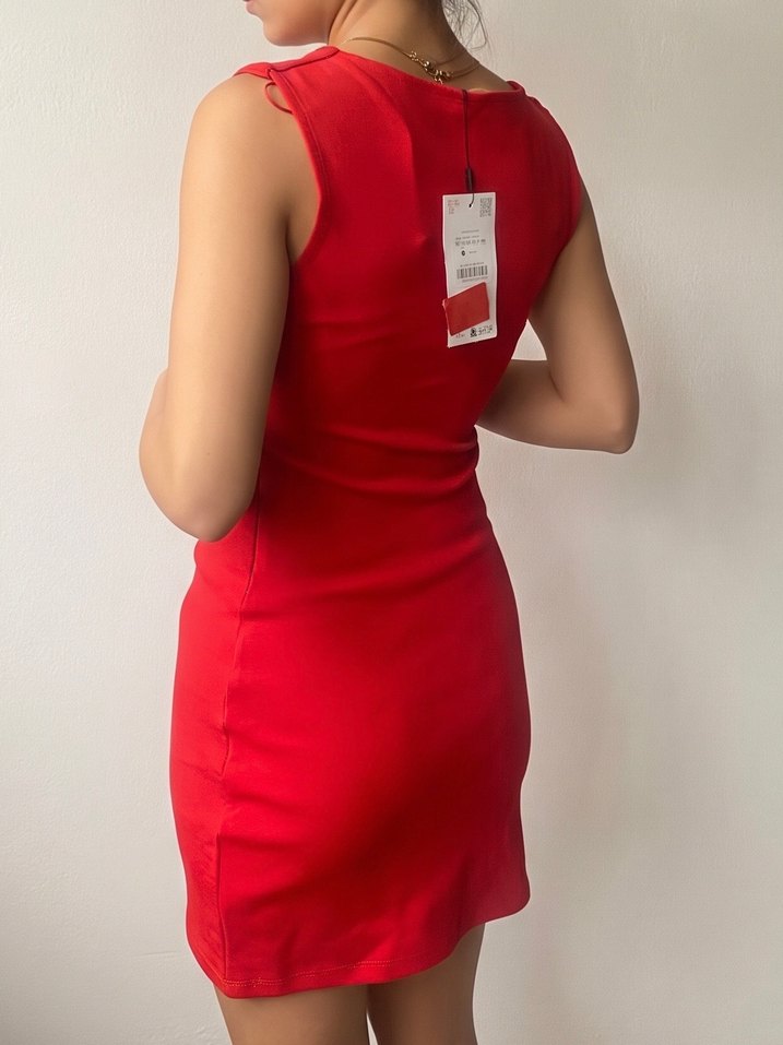 Zara Asimetrik Kırmızı Mini Elbise — görsel 2/4