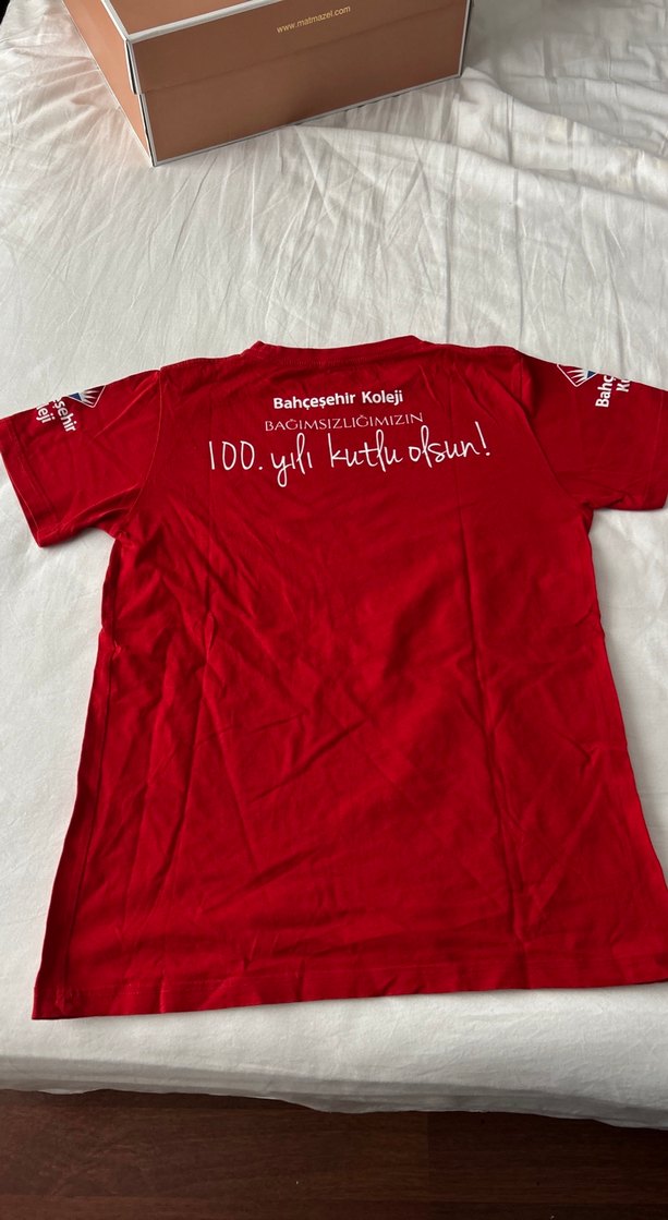 Kız Çocuk Kırmızı Atatürk Baskılı Tişört - Görsel 2