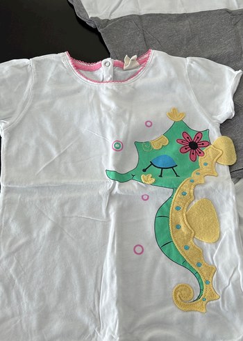 Gri Kısa Kollu Dantelli Tişört 5-6 yaş - Görsel 4