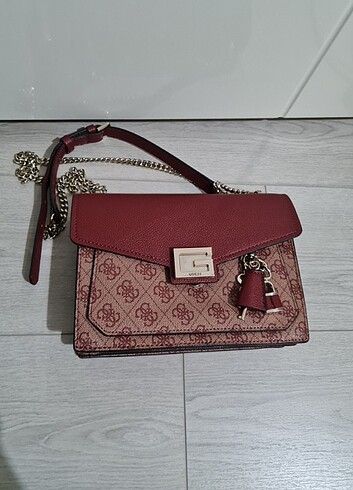 1kez kullanıldı Guess Çanta 