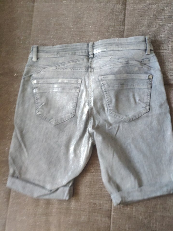 Gri Mini Denim Kadın Şort - Görsel 4