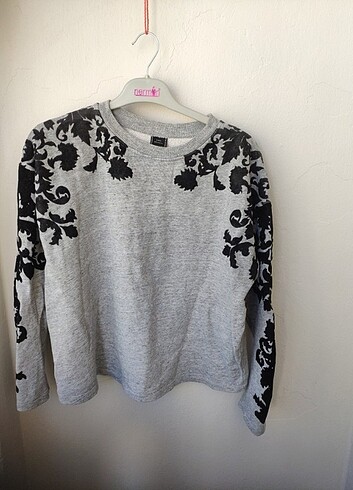 m Beden gri Renk Zara sweatshirt