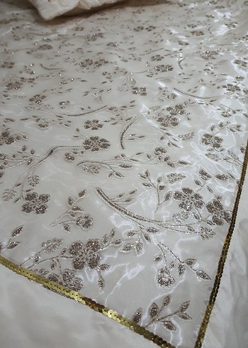 İşlemeli Çift Kişilik Yatak Örtüsü Seti - Görsel 7