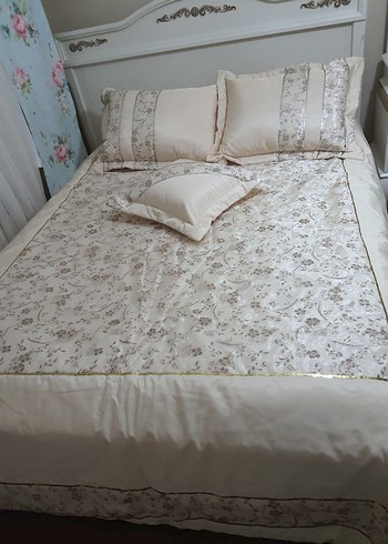 İşlemeli Çift Kişilik Yatak Örtüsü Seti - Görsel 2