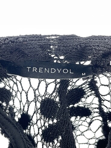 m Beden siyah Renk Trendyol & Milla Bluz %70 İndirimli.