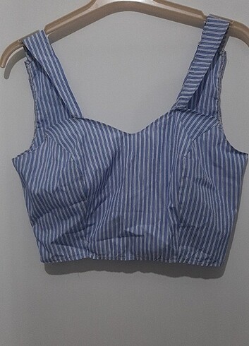 Büstiyer crop kısa tişört