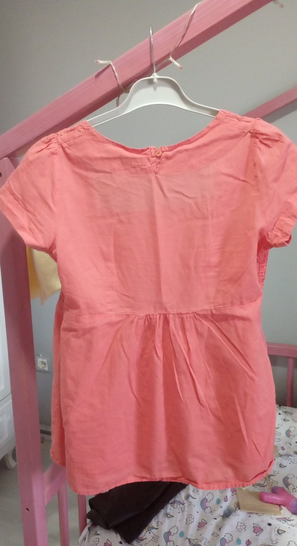 Kısa Kollu Pilili Bluz - Görsel 3