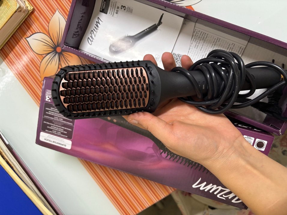 Arzum marka Siyah Saç Düzleştirici Fırça - Görsel 3