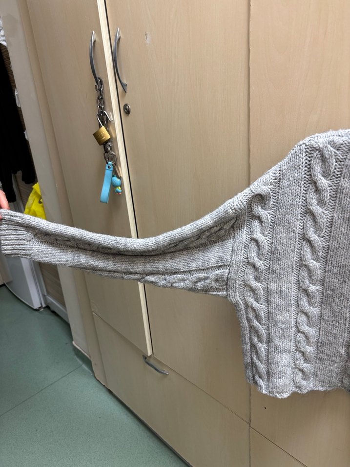 Gri Yüksek Yakalı Örgü Kadın Kazak - Görsel 4