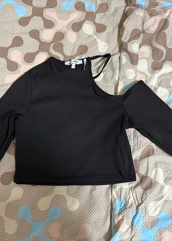 Siyah düşük kol crop - Görsel 3