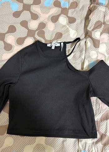 Siyah düşük kol crop - Görsel 2