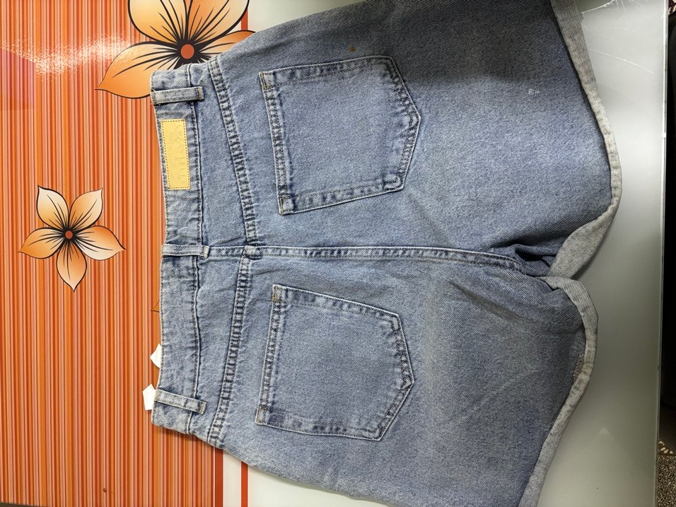 Düğmeli Gri Mini Denim Şort - Görsel 3