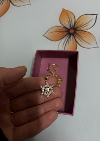 Altın Renkli Zincir Detaylı Midi Kolye - Görsel 2