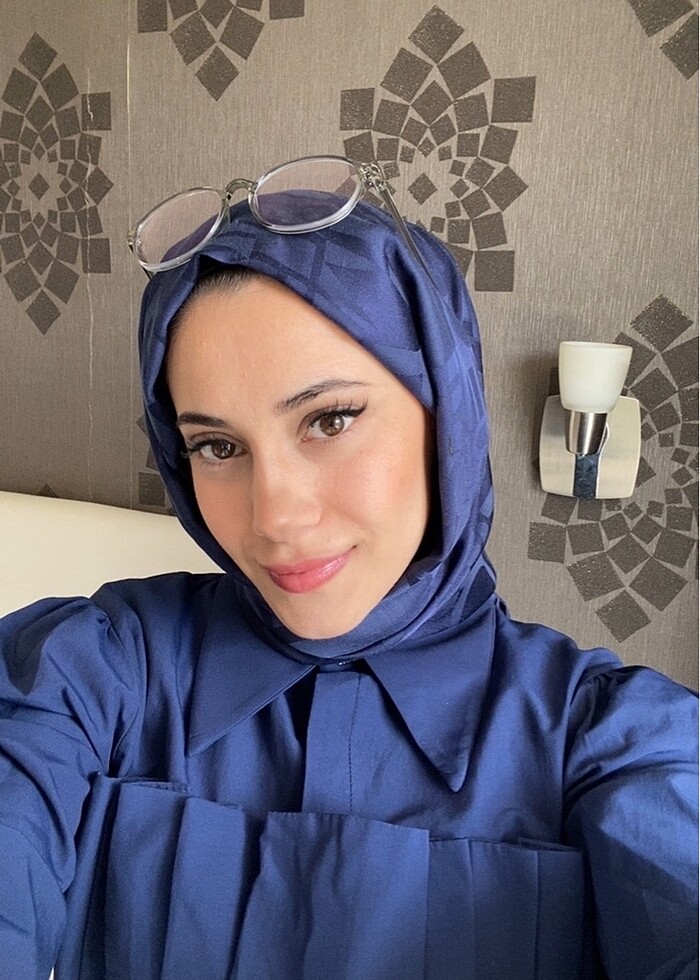 Kendinden detaylı pileli gömlek - Görsel 3