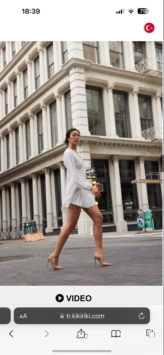 Beyaz Pilili Mini V Yaka Elbise - Görsel 5