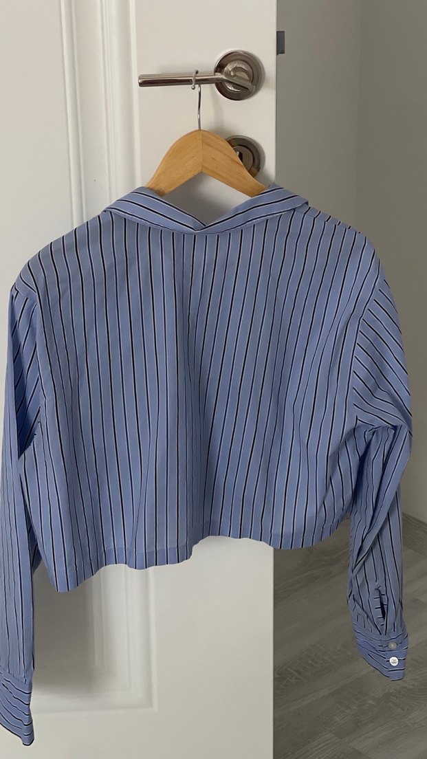 Düğmeli Uzun Kollu Mavi Kadın Gömlek - Görsel 3