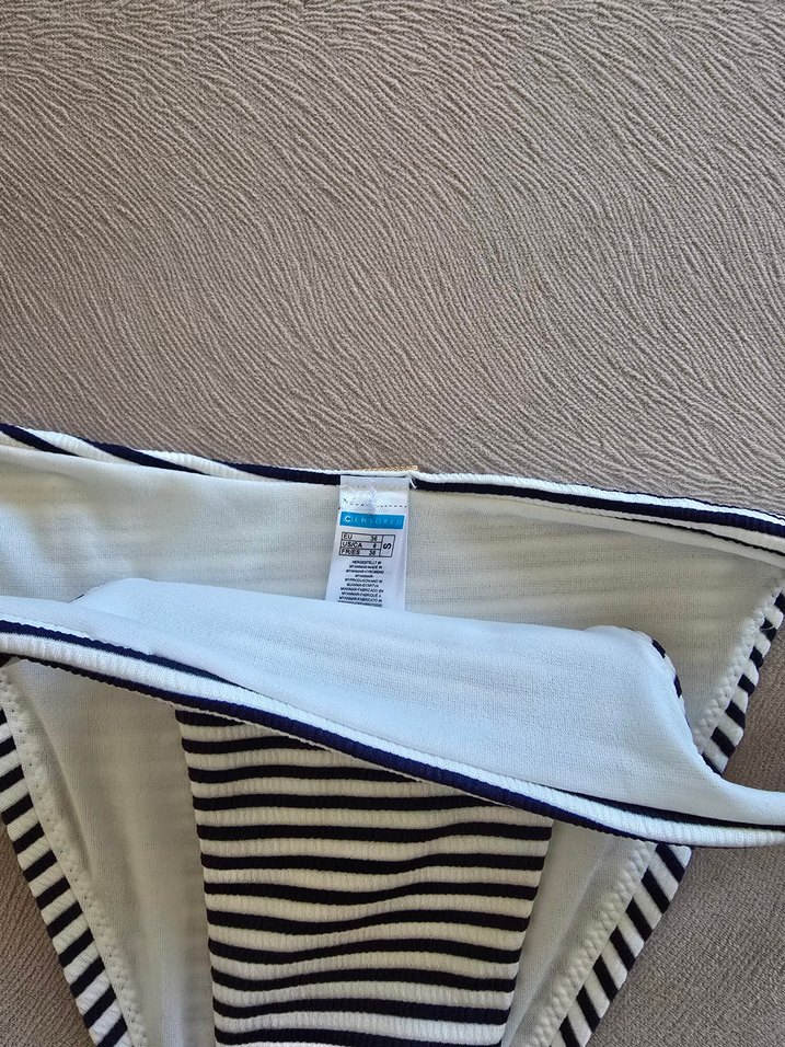 yurt dısından Newyorker Çizgili Beyaz Bağcıklı Bikini Altı - Görsel 2