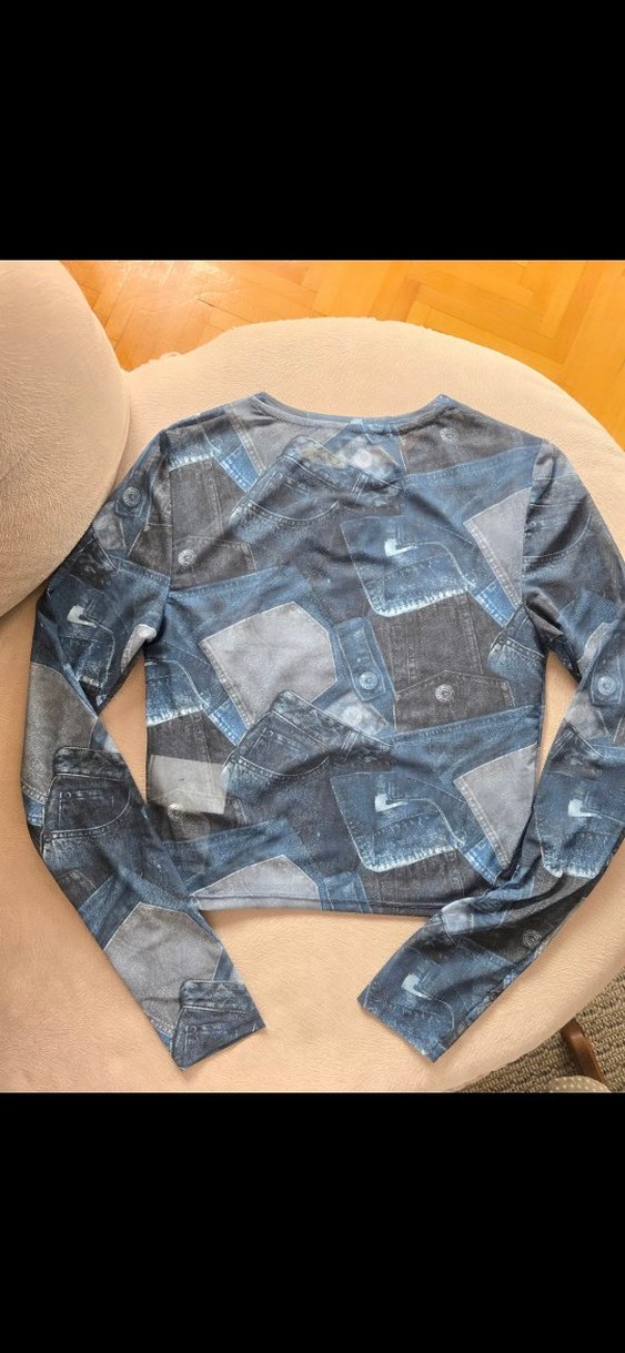 yurt dısından Newyorker Gri Baskılı Denim Görünümlü Kadın Bluz - Görsel 4