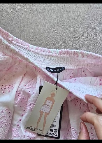 yurt dısından Newyorker Pembe Nakışlı Mini Etek - Görsel 6