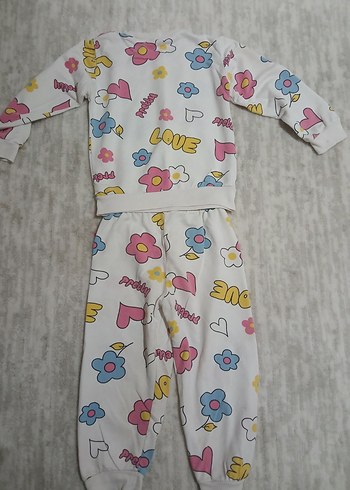 Kız Çocuk Renkli Baskılı Uzun Kollu Polar Pijama Takımı 2 tane - Görsel 2