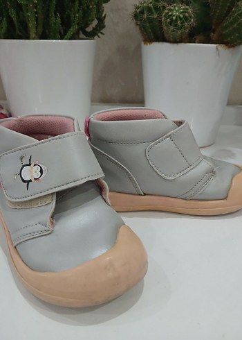 Penguen Figürlü Bilekli Gri Çocuk Ayakkabısı (İlk Adım/Bot) - Görsel 2