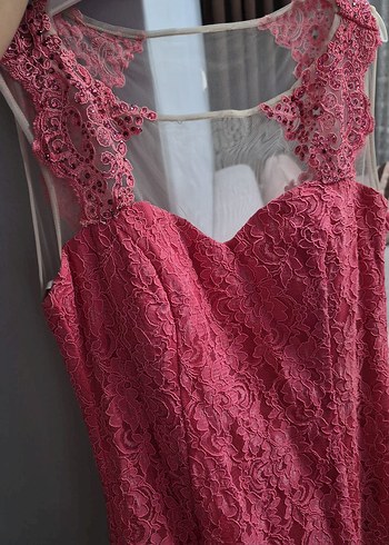 Fuşya Rengi Taş İşlemeli Balık Model Dantelli Abiye Elbise - Görsel 3