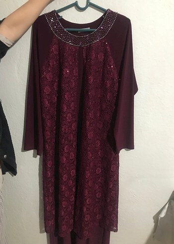 Bordo Dantel Detaylı Taş İşlemeli Tesettür Abiye - Görsel 5