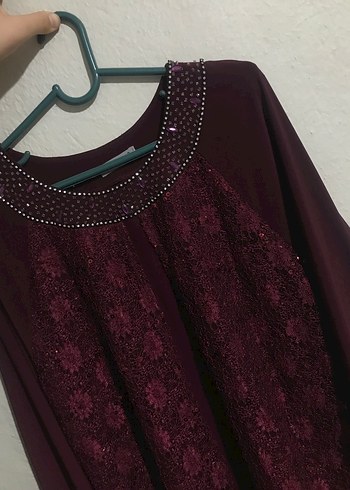 Bordo Dantel Detaylı Taş İşlemeli Tesettür Abiye - Görsel 4