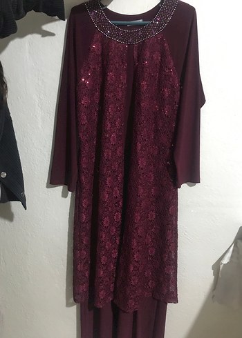 Bordo Dantel Detaylı Taş İşlemeli Tesettür Abiye - Görsel 3