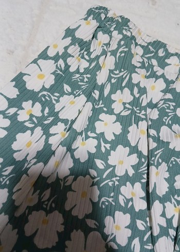 Yeşil Beyaz Çiçekli Beli Lastikli Rahat Etek - Görsel 4