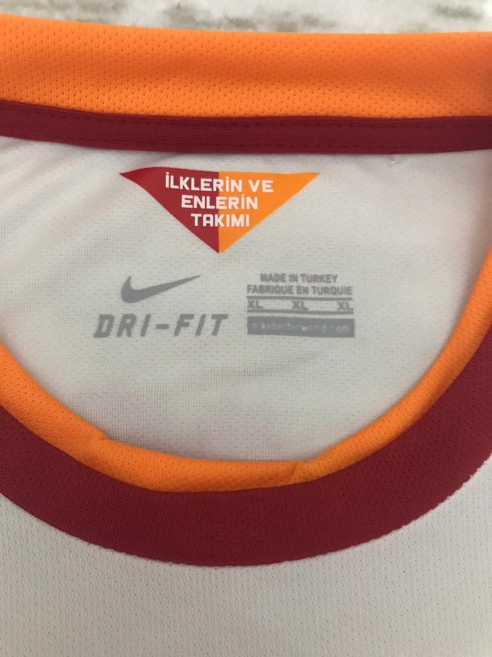 Orijinal Galatasaray 2014-15 Sezonu Deplasman Forması - XL - Görsel 4